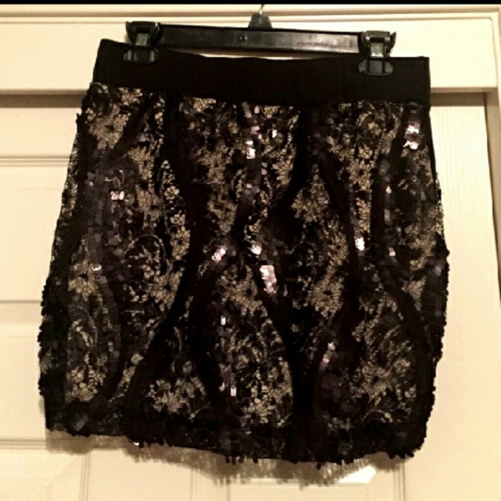 Black Mini Skirt! ❤️